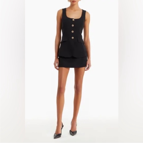NEW Amanda Uprichard Kya Black Sleeveless Button Front Romper Size Medium